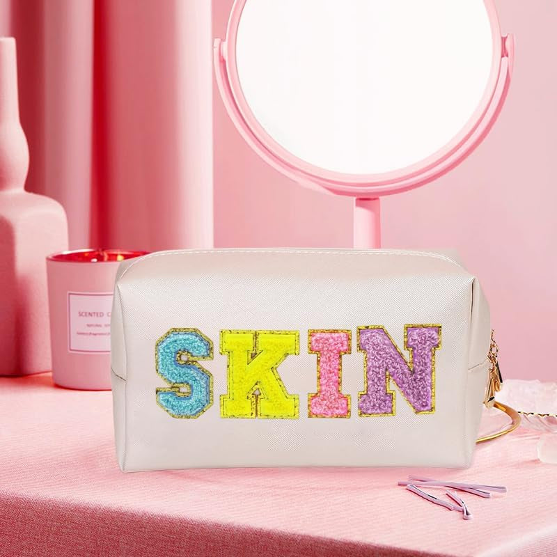 2 Preppy Patch Makeup Bag Chenille Letters Cosmetic Bag Personalized Initial Cute Face Skin Pu Leather Portable Waterproof Toiletry Bag with 1Silicone Keychain Travel Make up Bag for Women Teen Girls