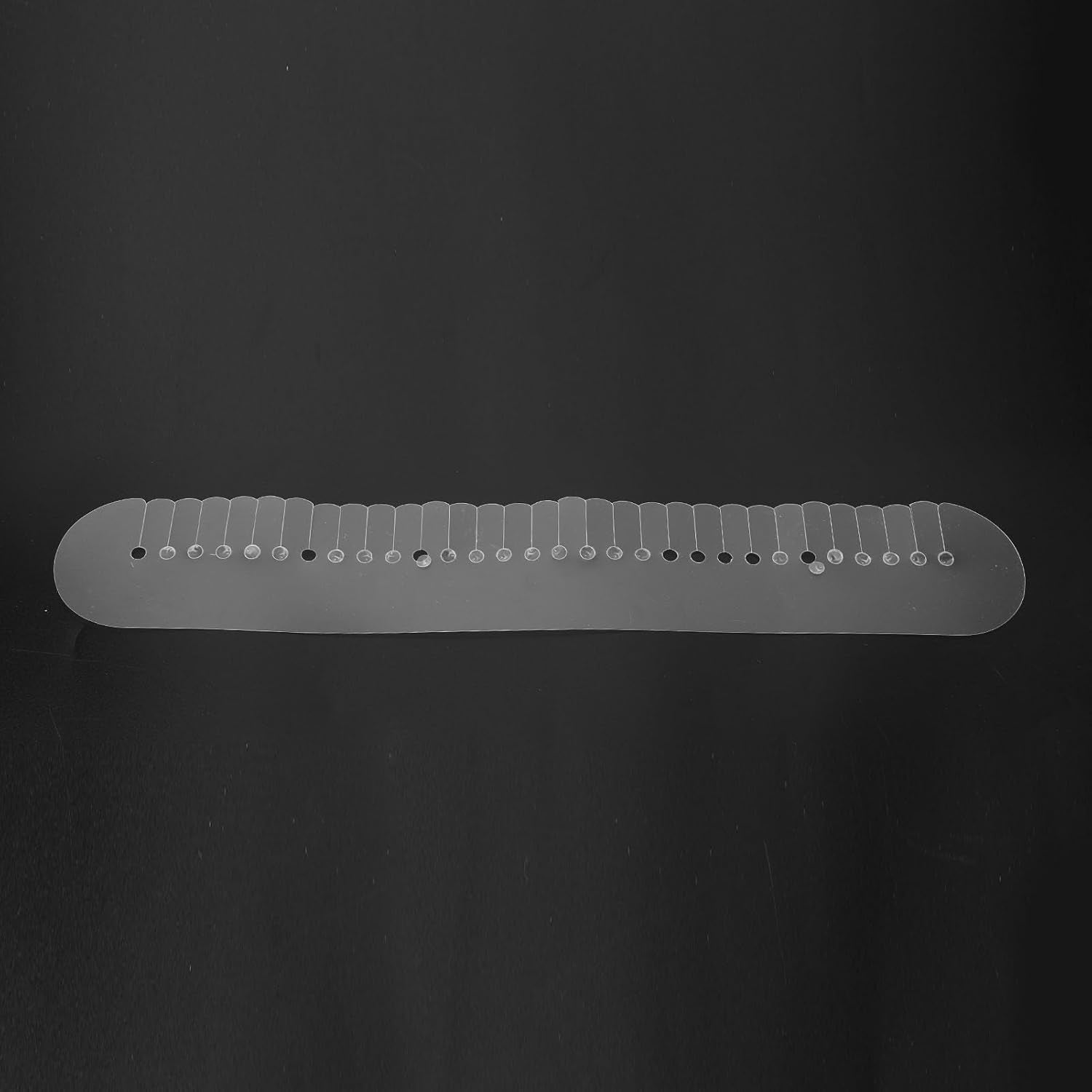 10-Piece Extensions Scalp Protector Heat Shield Template for Bonding Extensions Long Strip Spacer Shield with Multiple Holes Professional Heat Insulation Tool